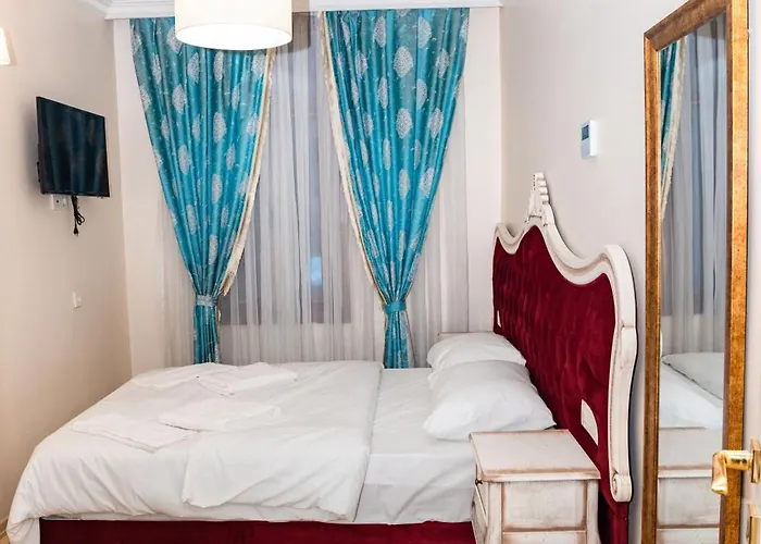 Отель Mirapartotel