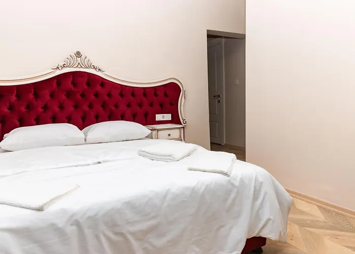 Отель Mirapartotel *