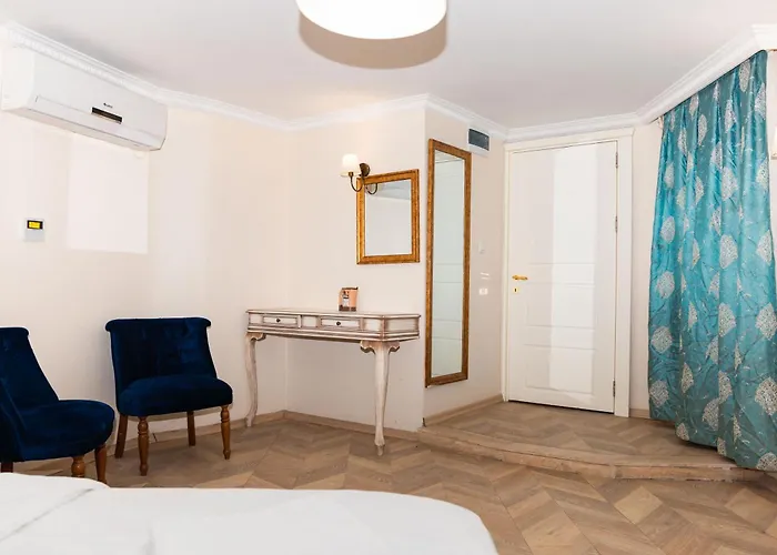 Отель Mirapartotel