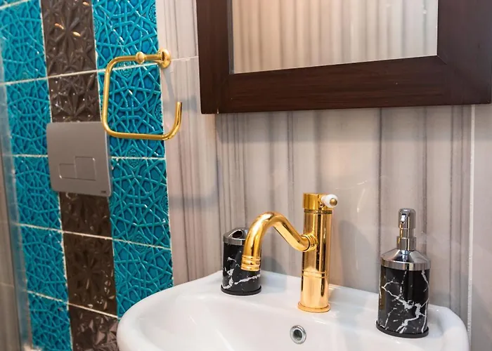 Отель Mirapartotel *