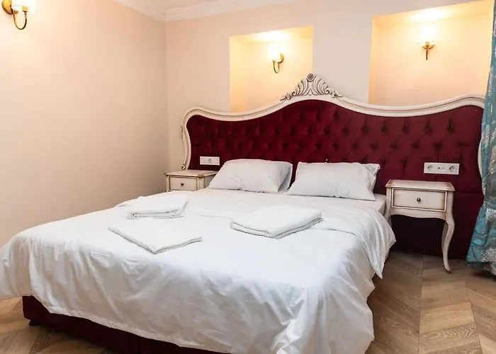 Отель Mirapartotel *