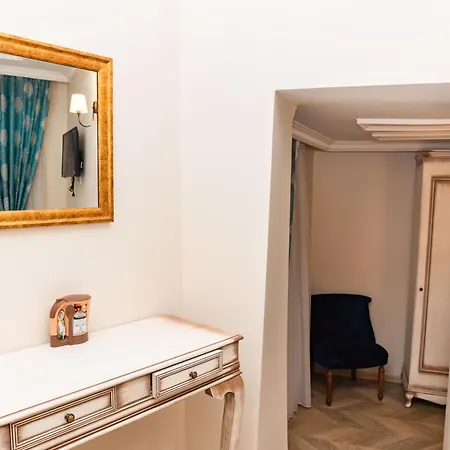 Mirapartotel Hotel *